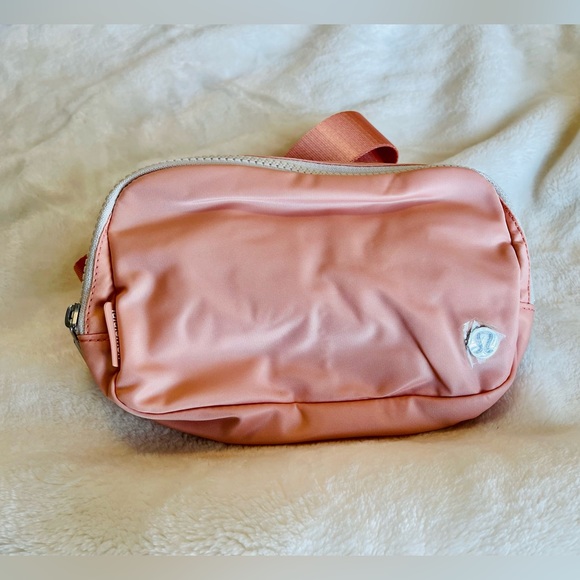 LAST ONE Pretty n Pink Bundle Stanley Tumbler Peach Tie Dye & Lululemon Belt bag - Picture 15 of 16